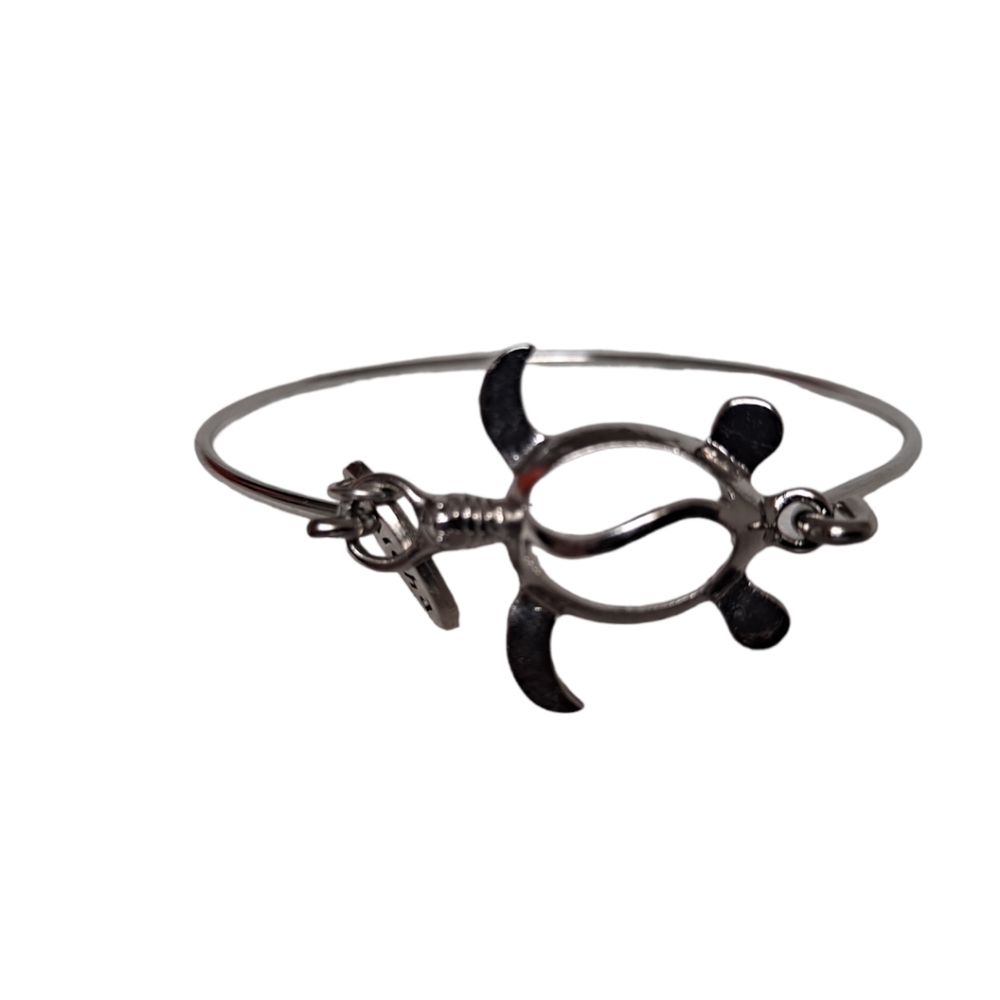 *CLEARANCE* Hawaiian Sea Turtle Silver Hook Bracelet With Aloha And Hawaii Tag